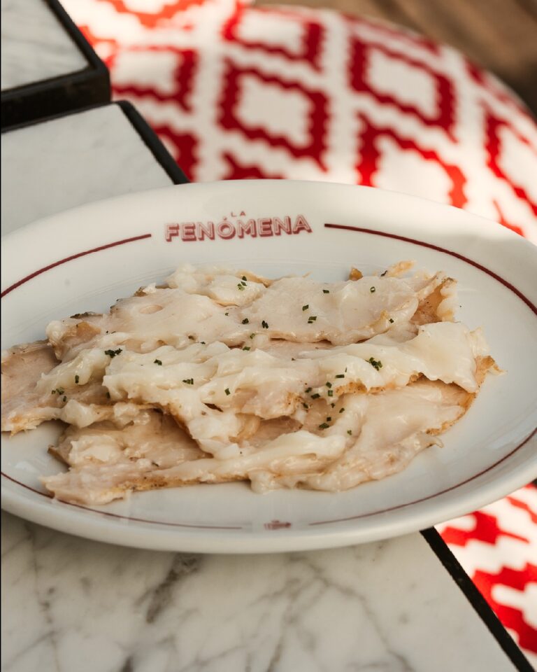 Instagram post from lafenomena_puerto. This post is in position 1.