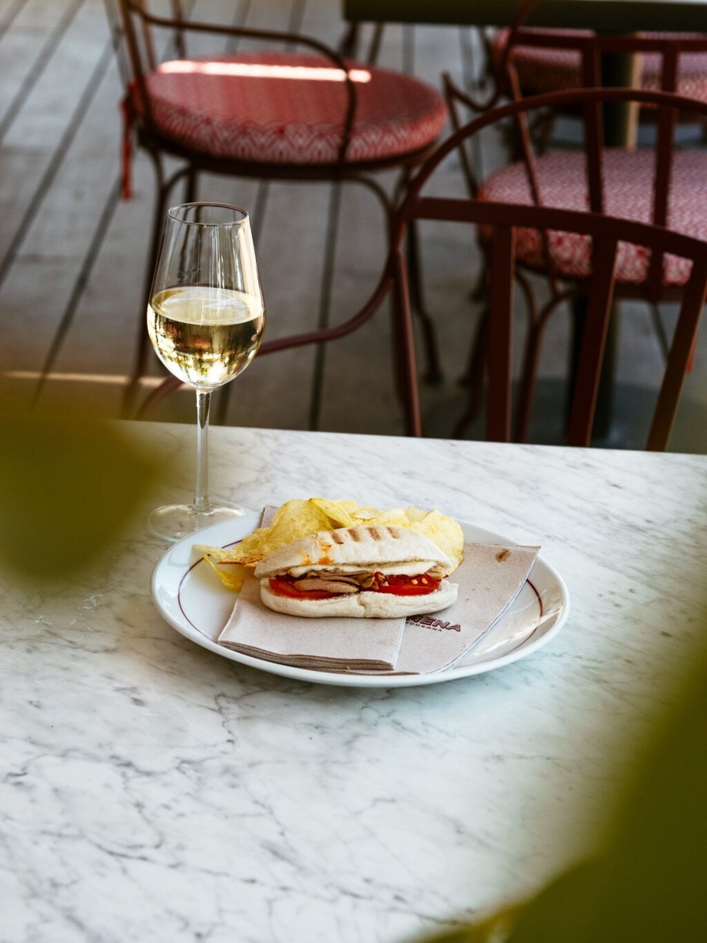 Instagram post from lafenomena_puerto. This post is in position 1.