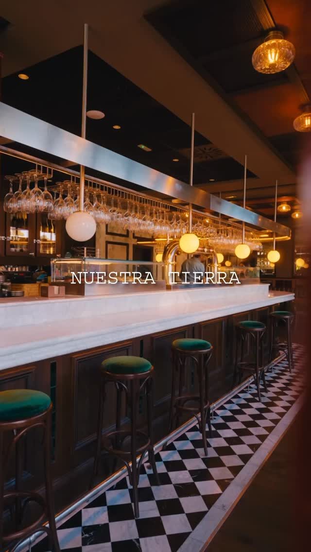 Instagram post from lafenomena_puerto. This post is in position 0.